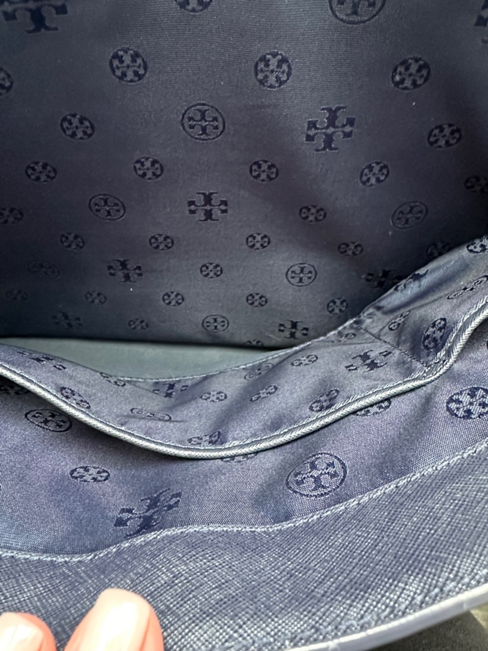 Tory Burch Navy Saffiano Leather Tote with Gold Logo - Picture 10 of 11